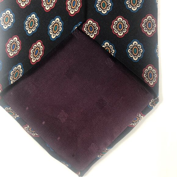 Vintage Wembley Black Floral Geometric Medallion Tie 100% Imported Silk USA Long - Picture 4 of 7